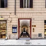 Spanish Steps Boutique Apartment