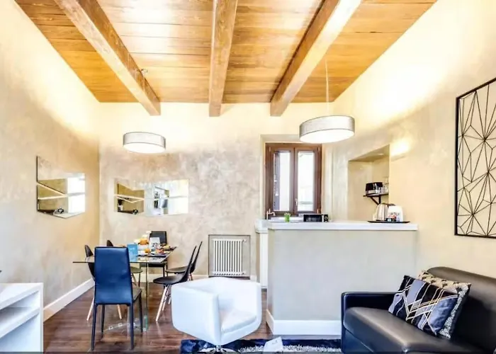Spanish Steps Boutique Apartment